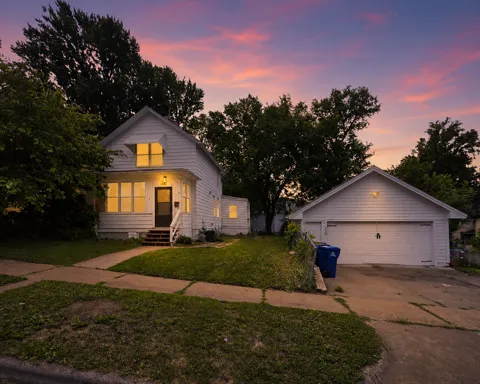 736 Plum Street