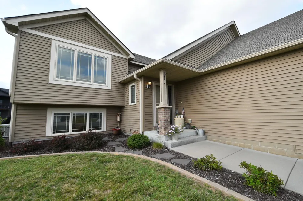 1474 Grand View Lane SE Mazeppa, MN 55956