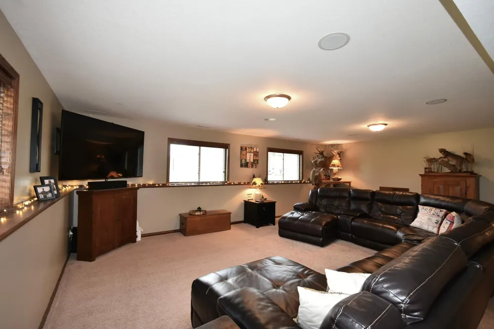 1474 Grand View Lane SE Mazeppa, MN 55956