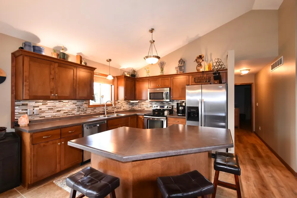 1474 Grand View Lane SE Mazeppa, MN 55956