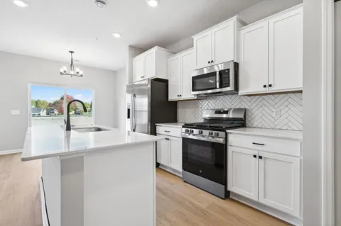 23154 Creekview Court
