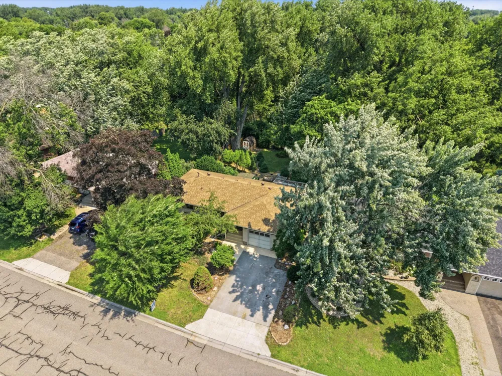 3606 Woodbine Lane Brooklyn Center, MN 55429