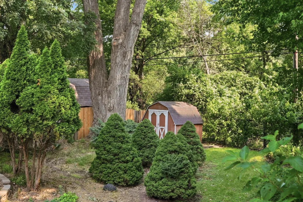 3606 Woodbine Lane Brooklyn Center, MN 55429
