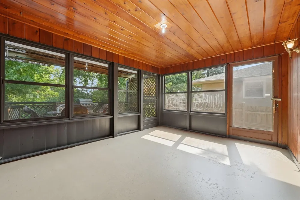 3606 Woodbine Lane Brooklyn Center, MN 55429