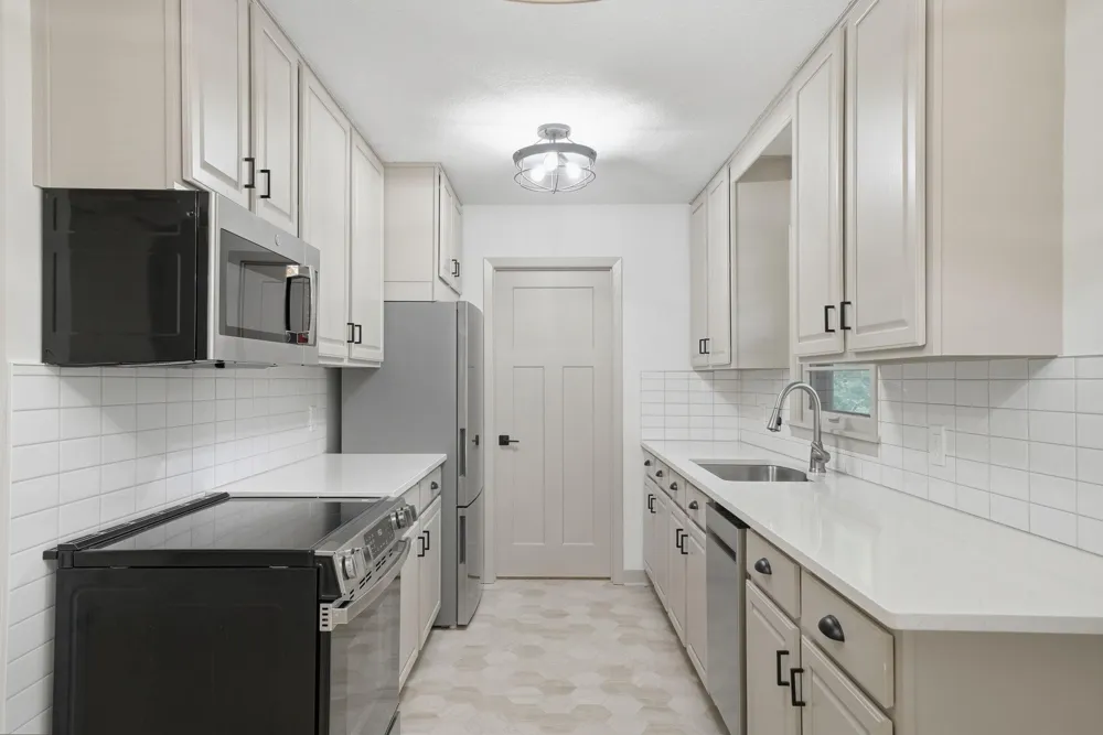 3606 Woodbine Lane Brooklyn Center, MN 55429
