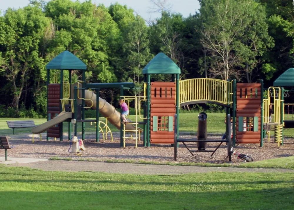 3606 Woodbine Lane Brooklyn Center, MN 55429
