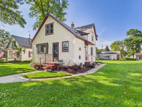 213 E 4th Street