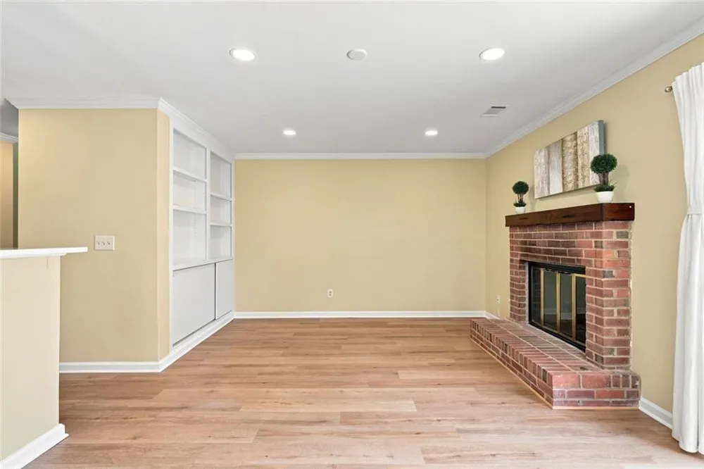 222 Forkner Drive ##10 Decatur, GA 30030