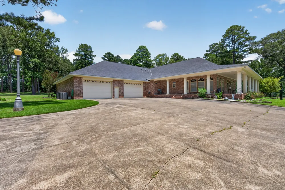 3669 Fountainbleau Road Keithville, LA 71047