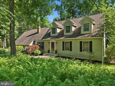 875 GREENVIEW DRIVE