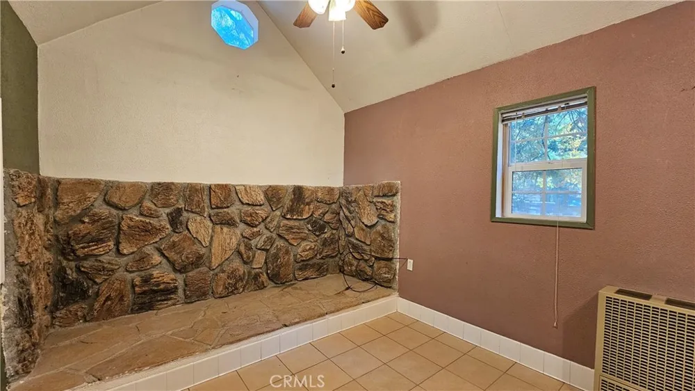 9373 Quercus Forest Falls, CA 92339