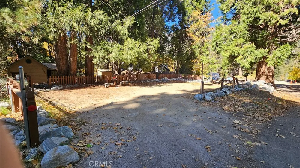 9373 Quercus Forest Falls, CA 92339
