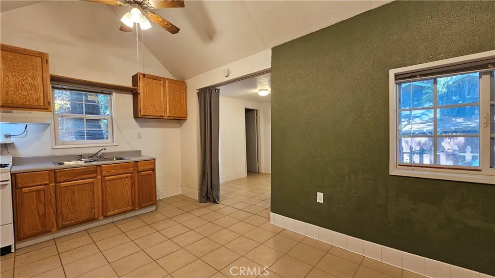 9373 Quercus Forest Falls, CA 92339