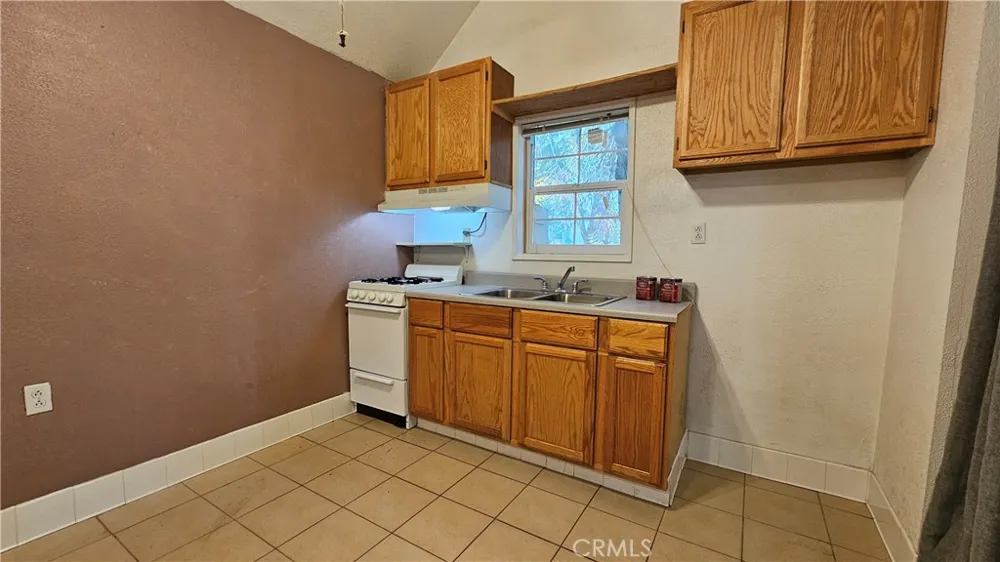 9373 Quercus Forest Falls, CA 92339
