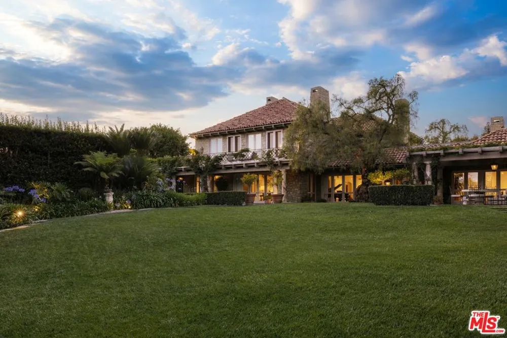 423 Faring Road Los Angeles, CA 90077