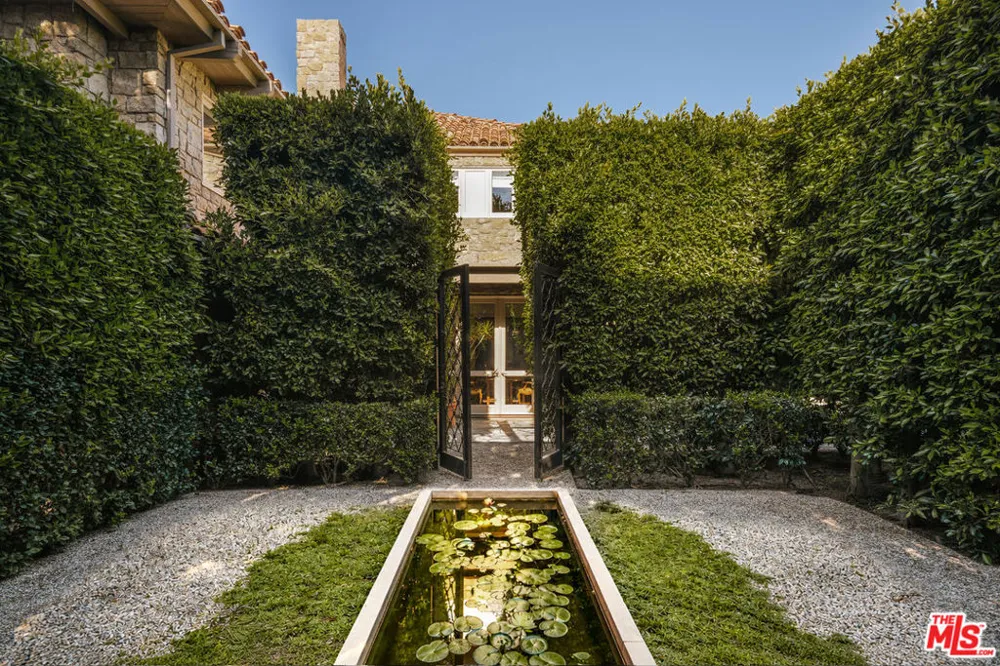 423 Faring Road Los Angeles, CA 90077