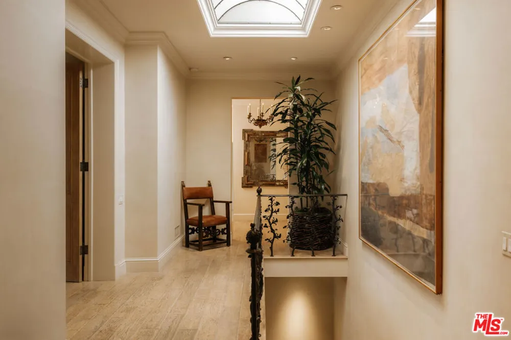 423 Faring Road Los Angeles, CA 90077