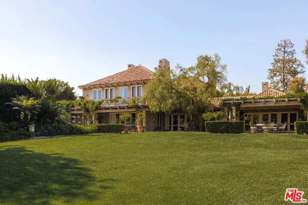 423 Faring Road Los Angeles, CA 90077