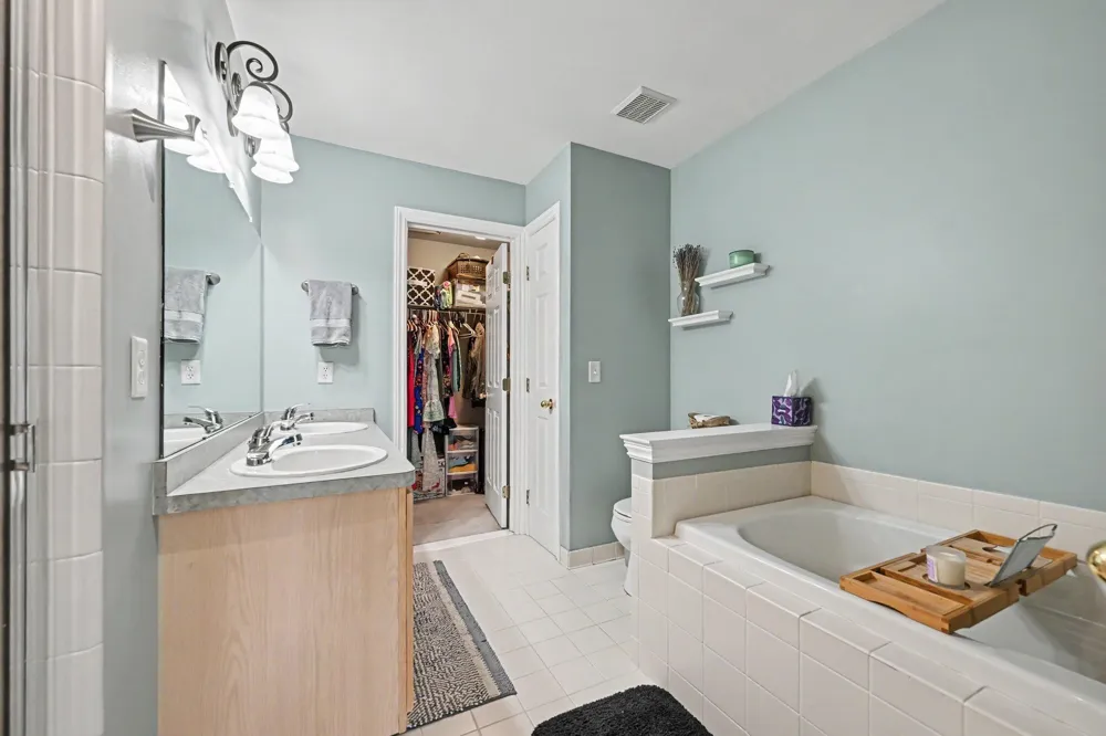 5746 Hampshire Lane Ypsilanti, MI 48197