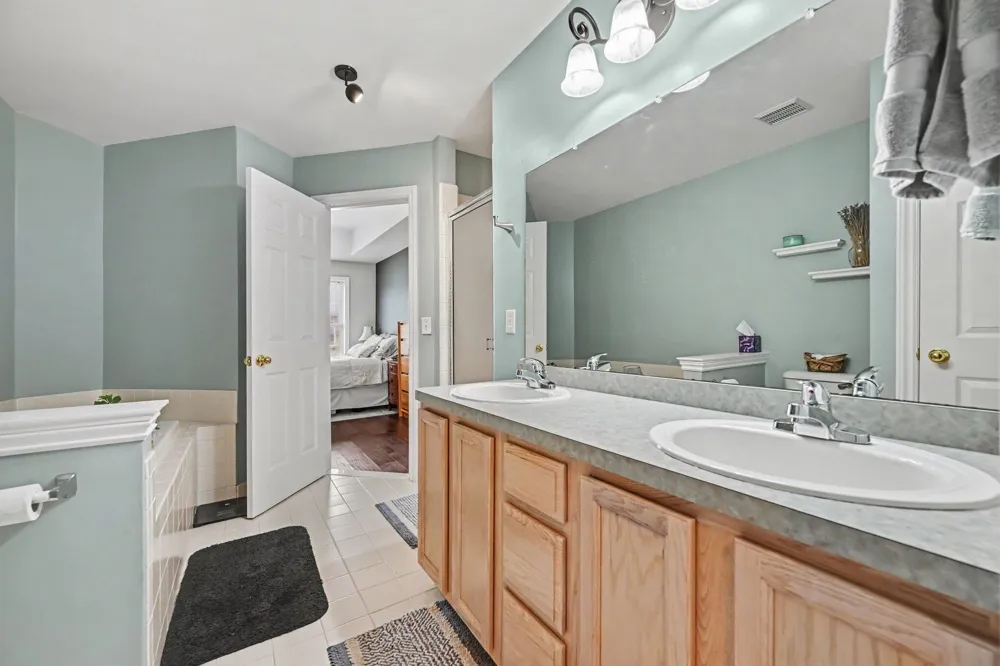 5746 Hampshire Lane Ypsilanti, MI 48197