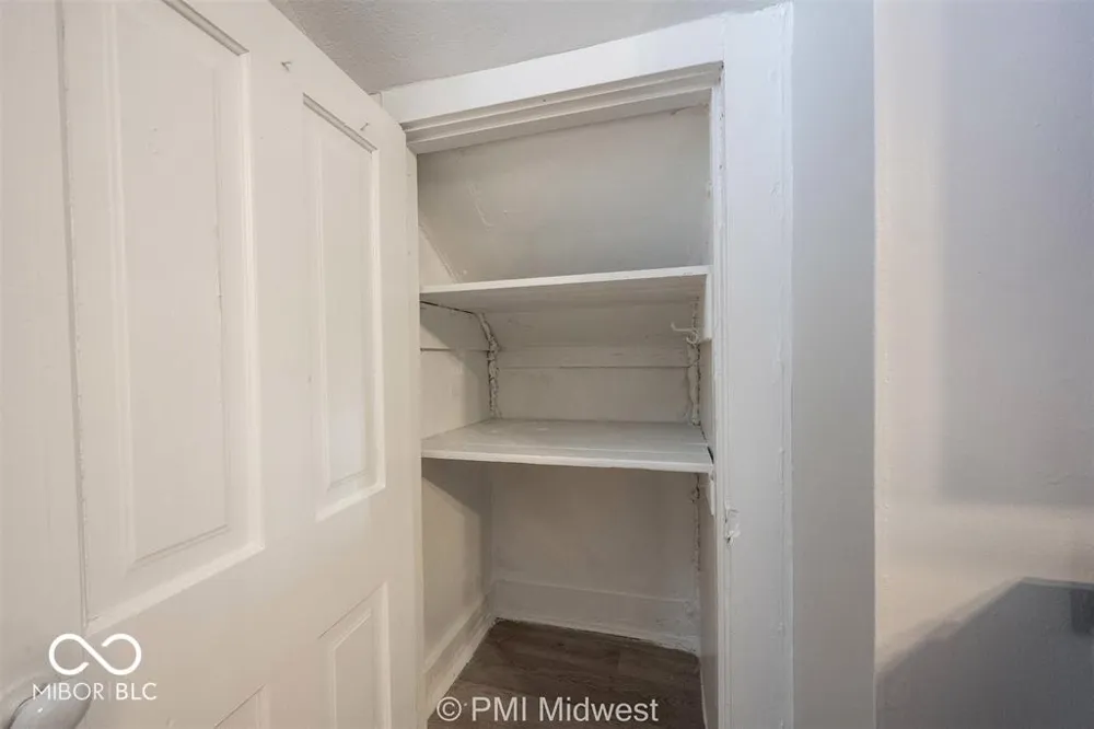156 W Main Street #c Mooresville, IN 46158