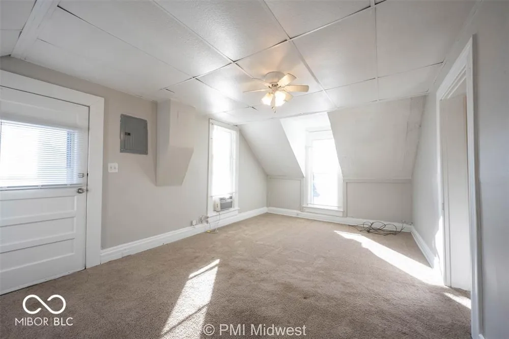 156 W Main Street #c Mooresville, IN 46158