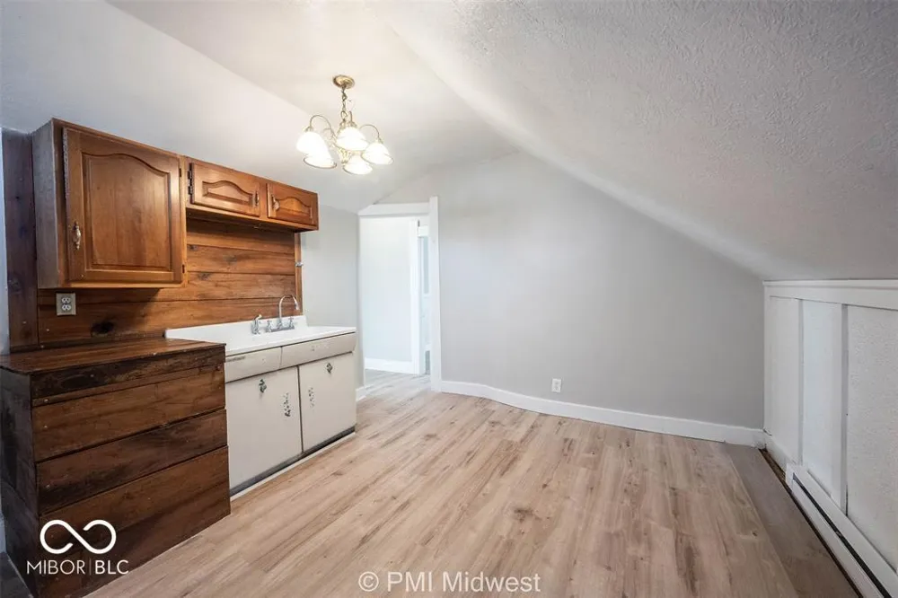 156 W Main Street #c Mooresville, IN 46158