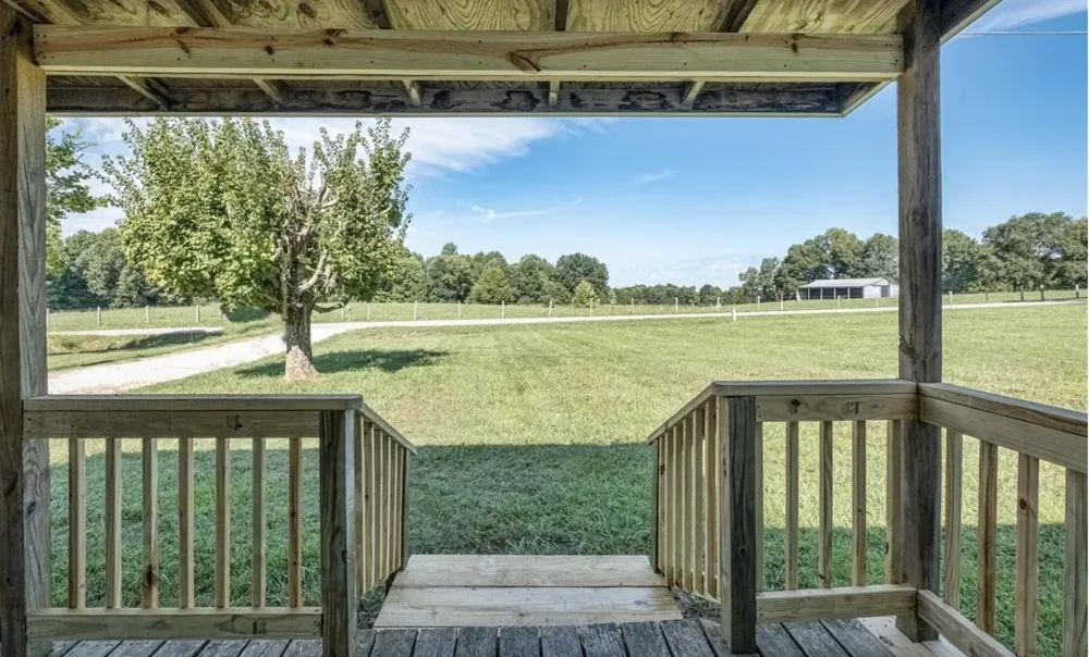 3352 Dunmor Deer Lick Rd Lewisburg, KY 42256
