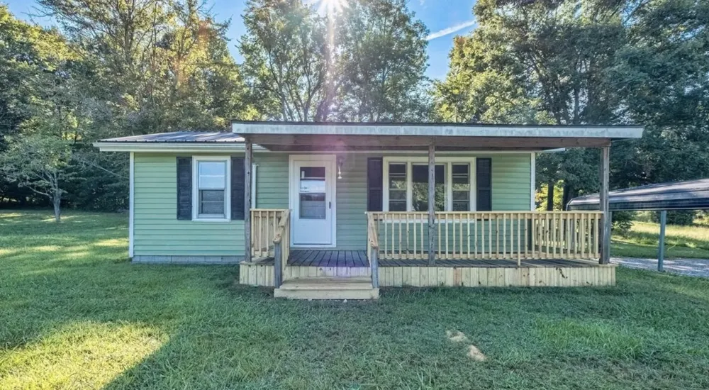 3352 Dunmor Deer Lick Rd Lewisburg, KY 42256