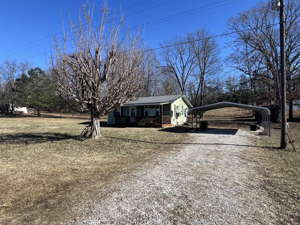 3352 Dunmor Deer Lick Rd Lewisburg, KY 42256