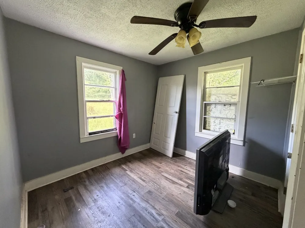 3352 Dunmor Deer Lick Rd Lewisburg, KY 42256