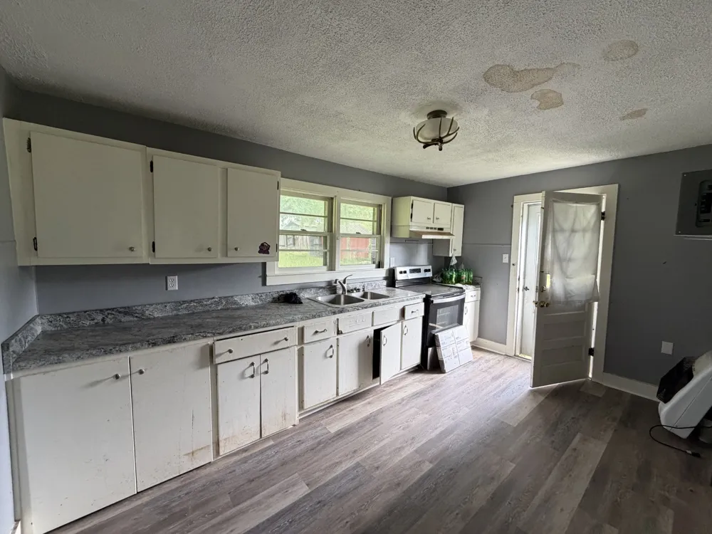 3352 Dunmor Deer Lick Rd Lewisburg, KY 42256