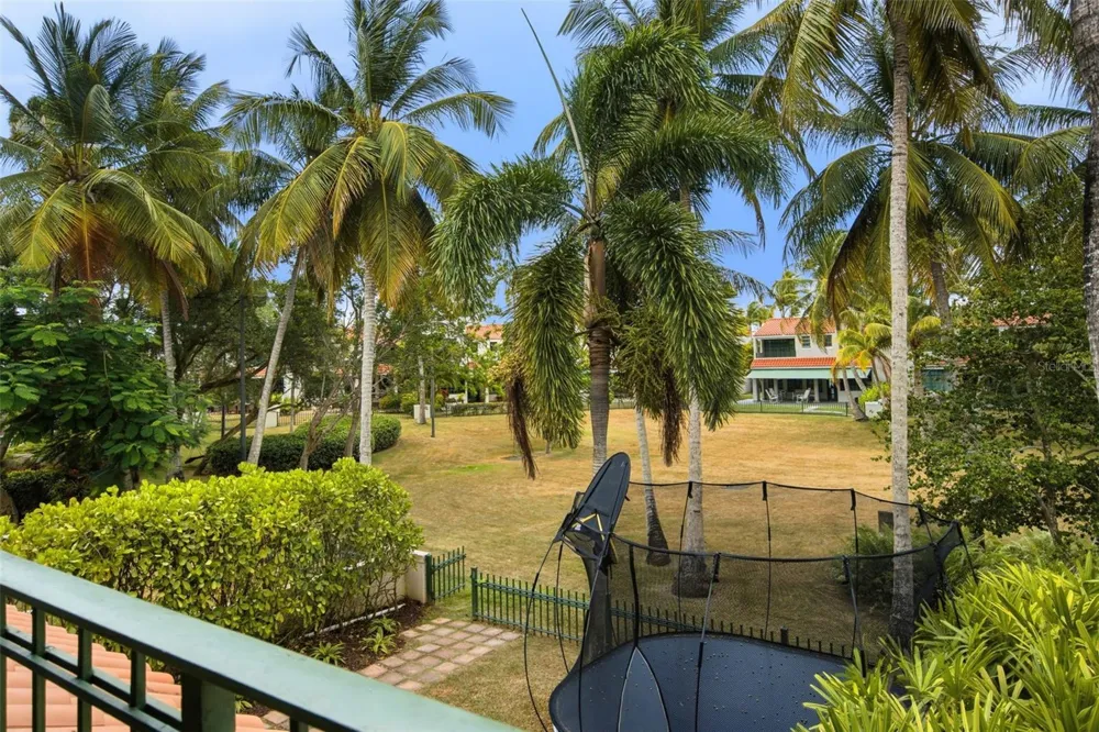 30 CALLE ARENAS Dorado, PR 00646