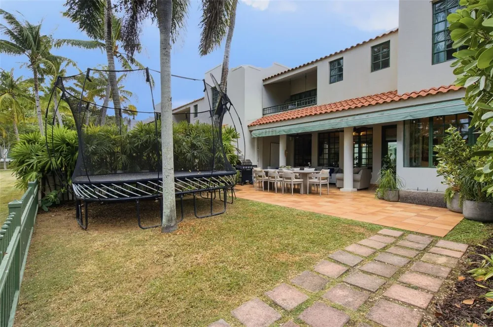 30 CALLE ARENAS Dorado, PR 00646