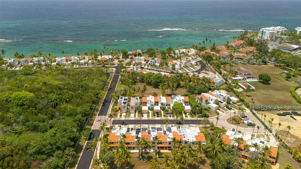 30 CALLE ARENAS Dorado, PR 00646