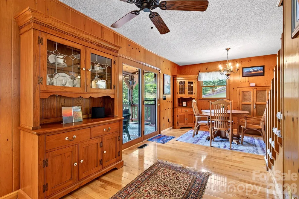 1347 Wipprecht Drive Spruce Pine, NC 28777