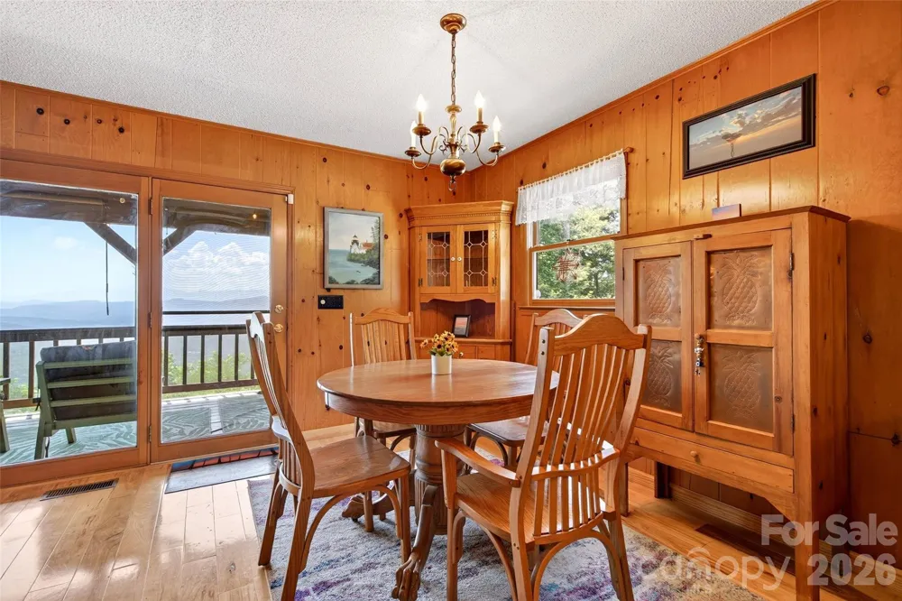 1347 Wipprecht Drive Spruce Pine, NC 28777
