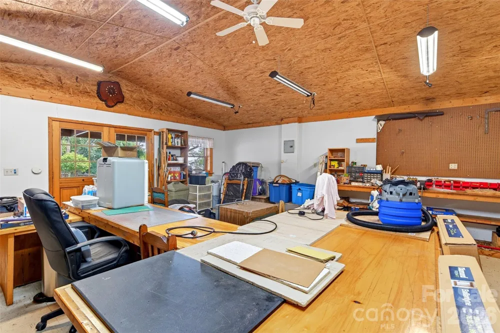 1347 Wipprecht Drive Spruce Pine, NC 28777