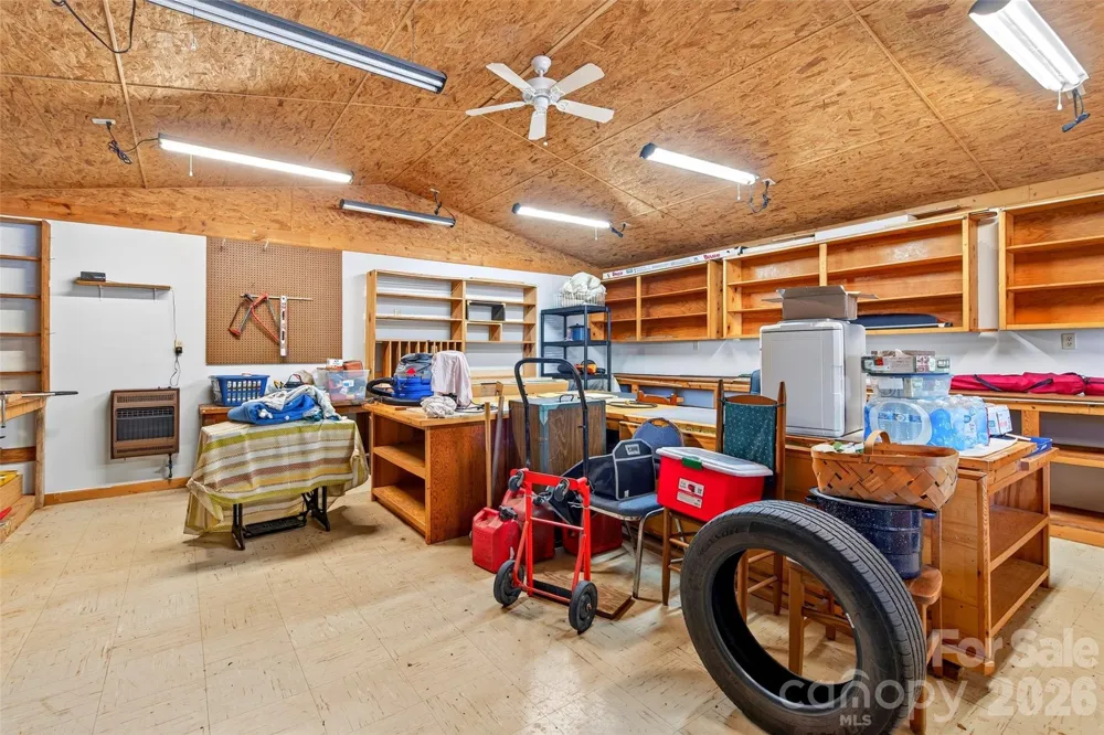 1347 Wipprecht Drive Spruce Pine, NC 28777