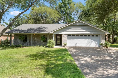 116 Meadowood Road