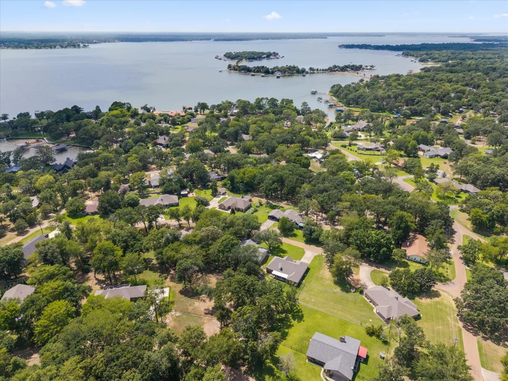 116 Meadowood Road Enchanted Oaks, TX 75156