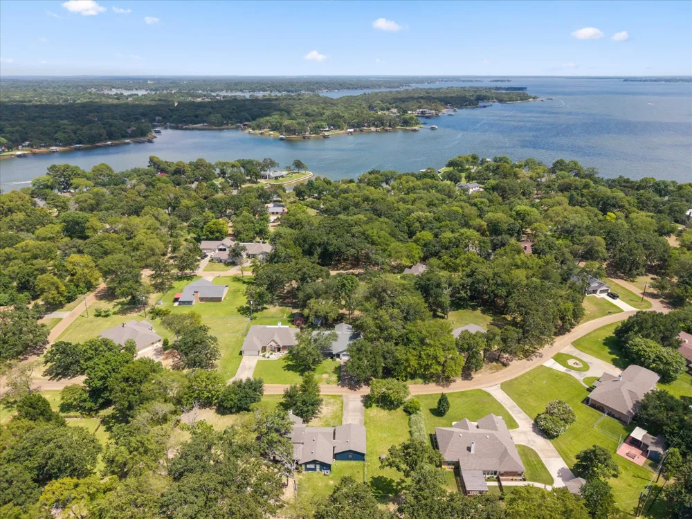 116 Meadowood Road Enchanted Oaks, TX 75156