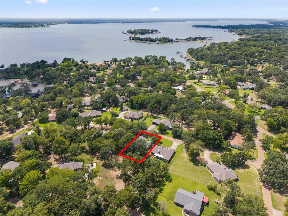 116 Meadowood Road Enchanted Oaks, TX 75156