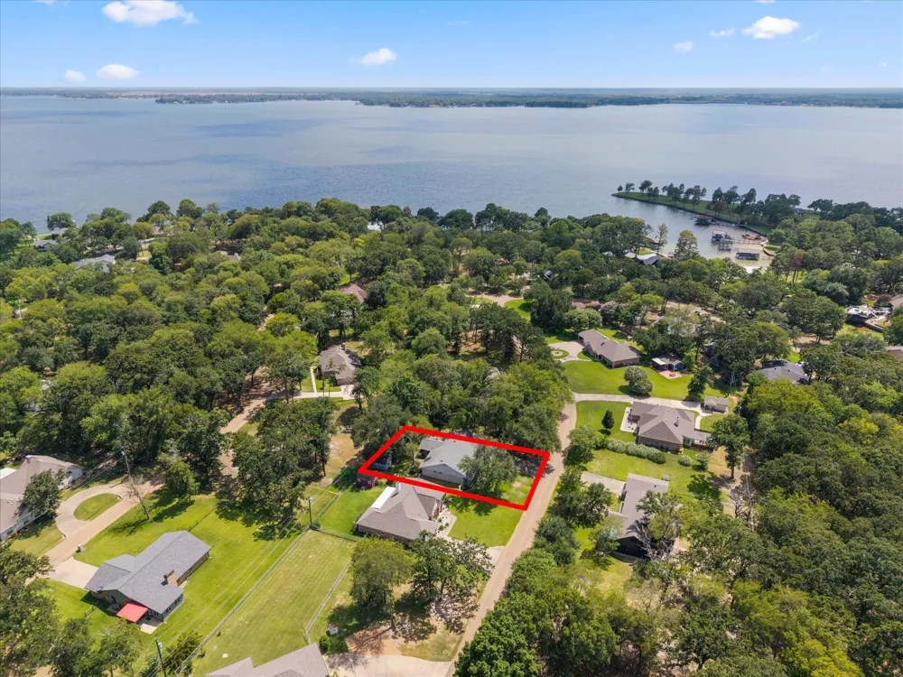 116 Meadowood Road Enchanted Oaks, TX 75156