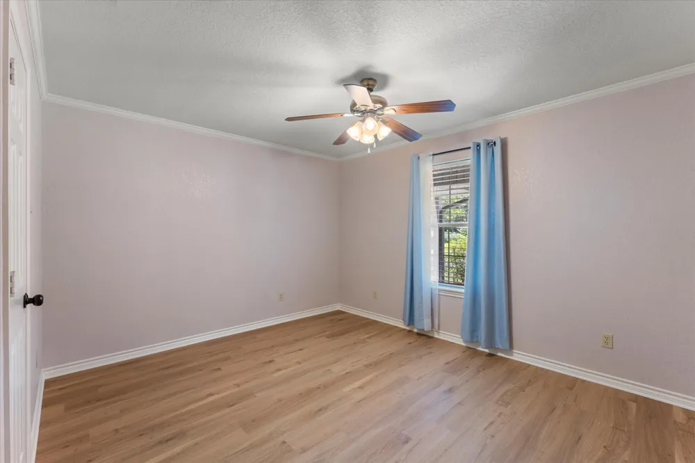 116 Meadowood Road Enchanted Oaks, TX 75156