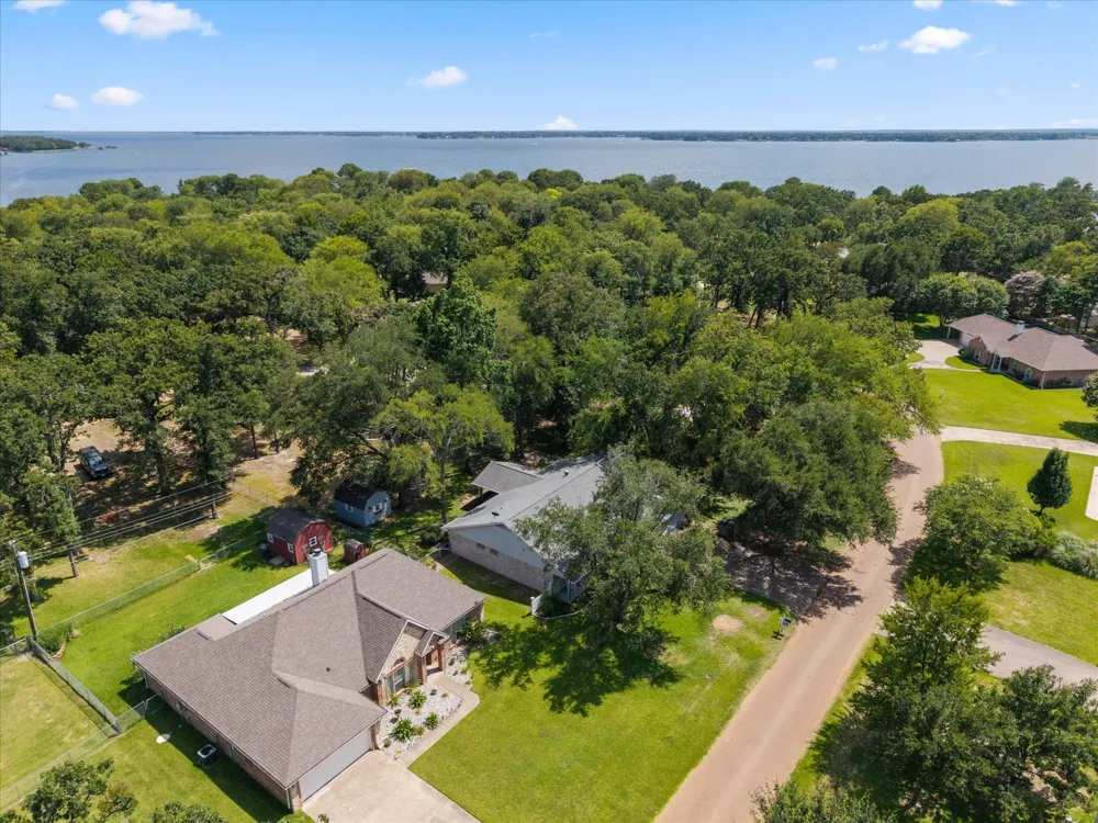 116 Meadowood Road Enchanted Oaks, TX 75156