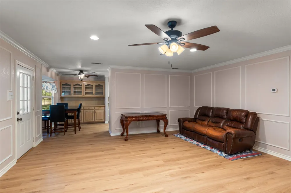 116 Meadowood Road Enchanted Oaks, TX 75156