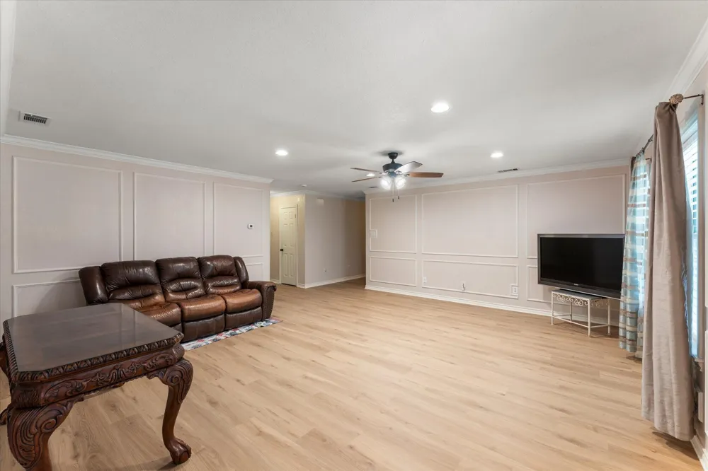116 Meadowood Road Enchanted Oaks, TX 75156