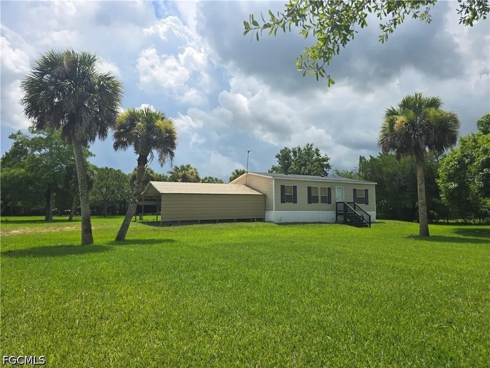 Saddle Lane Moore Haven, FL 33471
