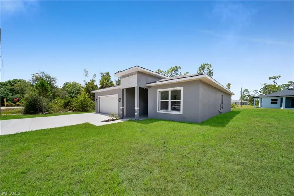 12061 Atoll Avenue Port Charlotte, FL 33981